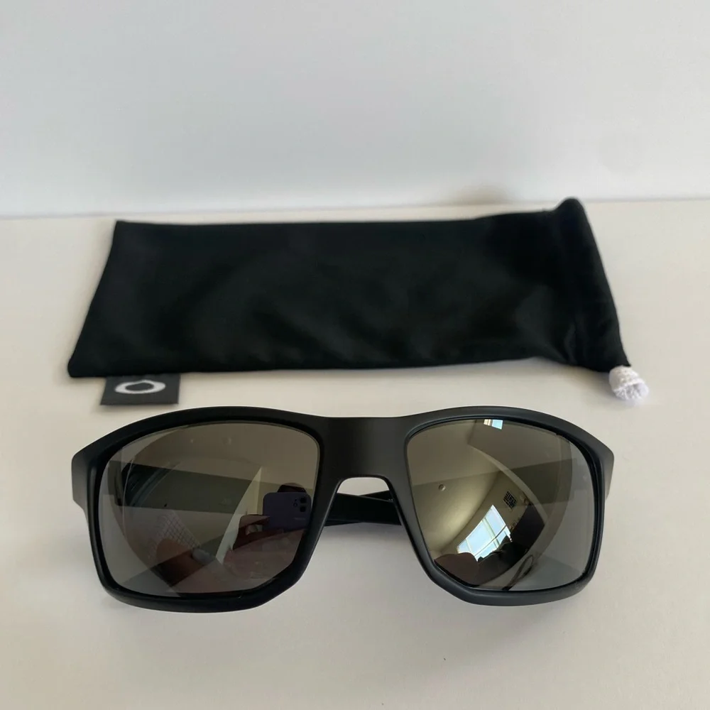 NWOT - Authentic - Oakley Gibston Polarized Sunglasses - Black / Grey - Picture 7 of 16